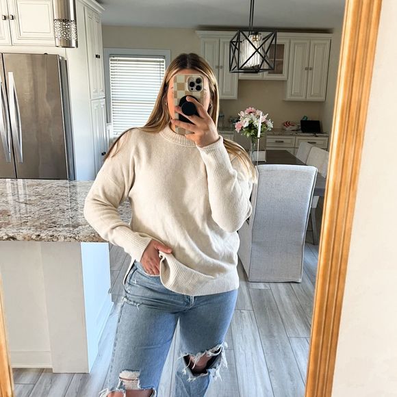 Abercrombie & Fitch Sweaters - Abercrombie & Fitch Women's Cream Oversized Pullover Sweater S Drop Shoulder